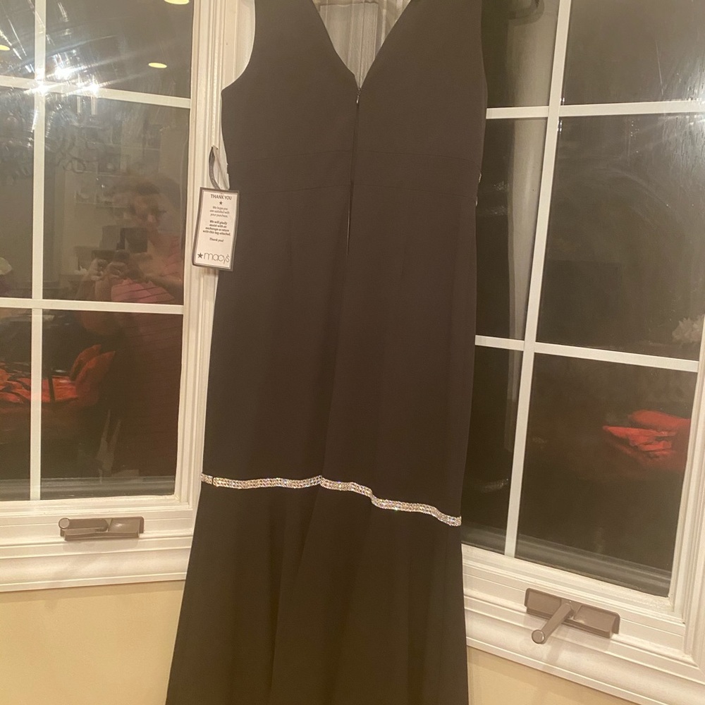 Dress - Picture 4 of 5